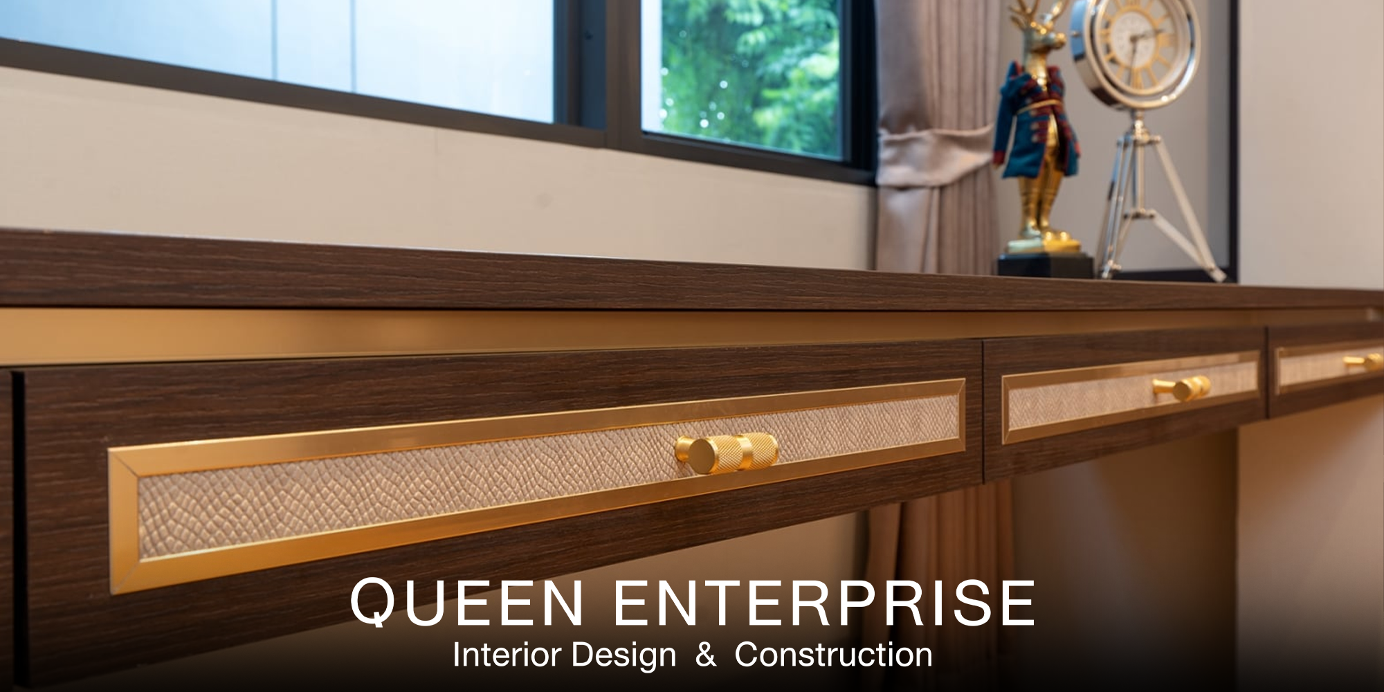 บริการตกแต่งภายใน, งานบิ้วอิน, Built-in, ออกแบบภายในบ้านหรู, อินทีเรีย, ผลงานตกแต่งภายในจริง, Modern Luxury, Queen Enterprise Construction Company, Queen Enterprise, งานอินทีเรียคือสิ่งสำคัญ, สถาปนิกออกแบบภายใน, ติดตั้งเฟอร์นิเจอร์บิ้วอิน, นักออกแบบตกแต่งภายใน, งานฝีมือประณีต, รับเหมาตกแต่งภายในครบวงจร