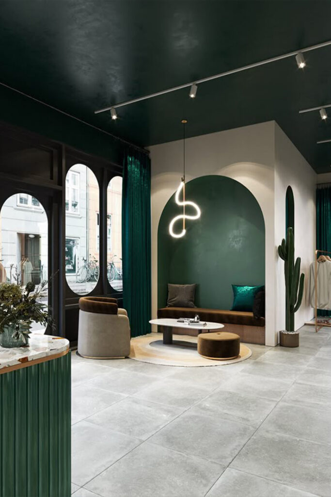 ออกแบบโชว์รูมรถยนต์, สร้างโชว์รูมรถยนต์, ออกแบบภายในโชว์รูม, อินทีเรีย, ผลงานตกแต่งภายในจริง, Modern Luxury, Queen Enterprise Construction Company, งานอินทีเรียคือสิ่งสำคัญ, สถาปนิกออกแบบภายใน, ตกแต่งโชว์รูมระดับพรีเมียม, ติดตั้งเฟอร์นิเจอร์บิ้วอิน, นักออกแบบตกแต่งภายใน, งานฝีมือประณีต, รับเหมาก่อสร้างโชว์รูม